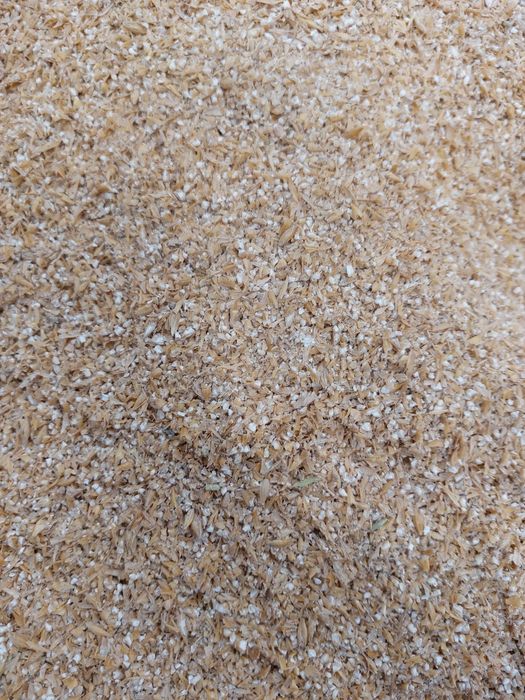 Śrutowanie gniecenie mielenie pakowanie zakiszanie w rękawy foliowe.