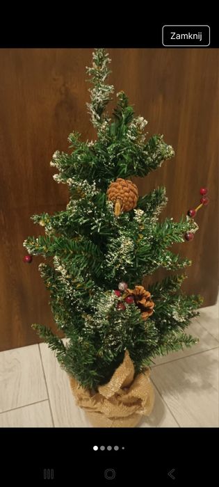 Nowa choinka 60 cm z szyszami i sztucznym śniegiem