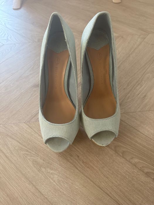 Nowe szpilki stradivarius