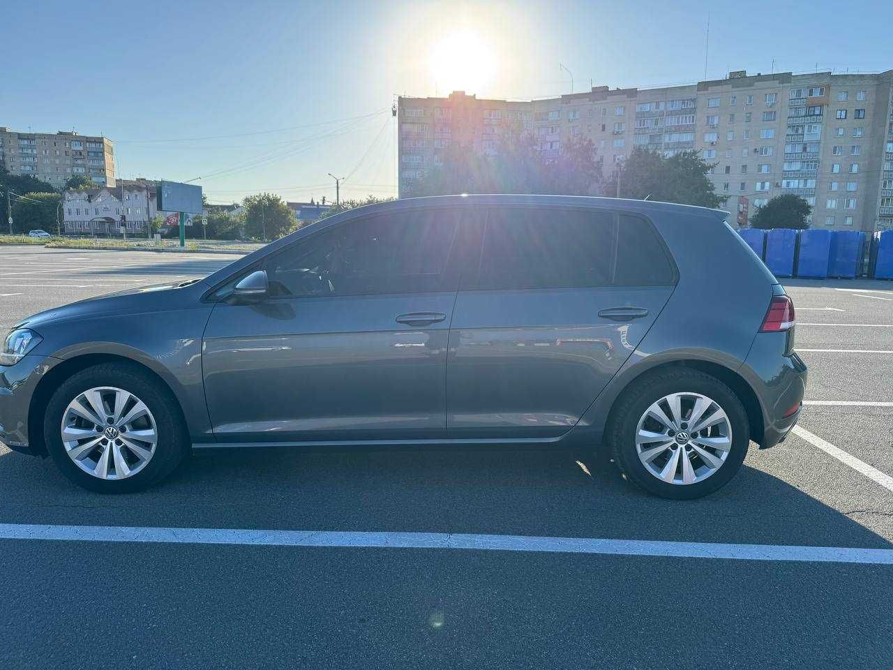 Volkswagen Golf 7 2017 1.6 TDI хетчбек