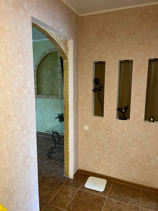 Продаж З кімнатной квартири 5 мрк.Зарічний