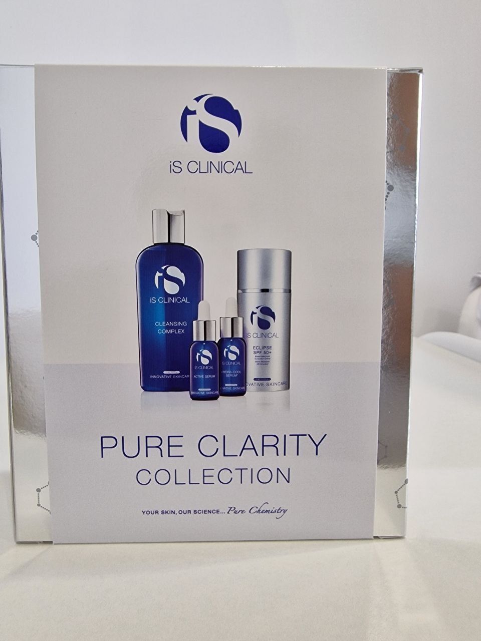 Набір від is Clinical Pure Clarity Collection для очищення шкіри