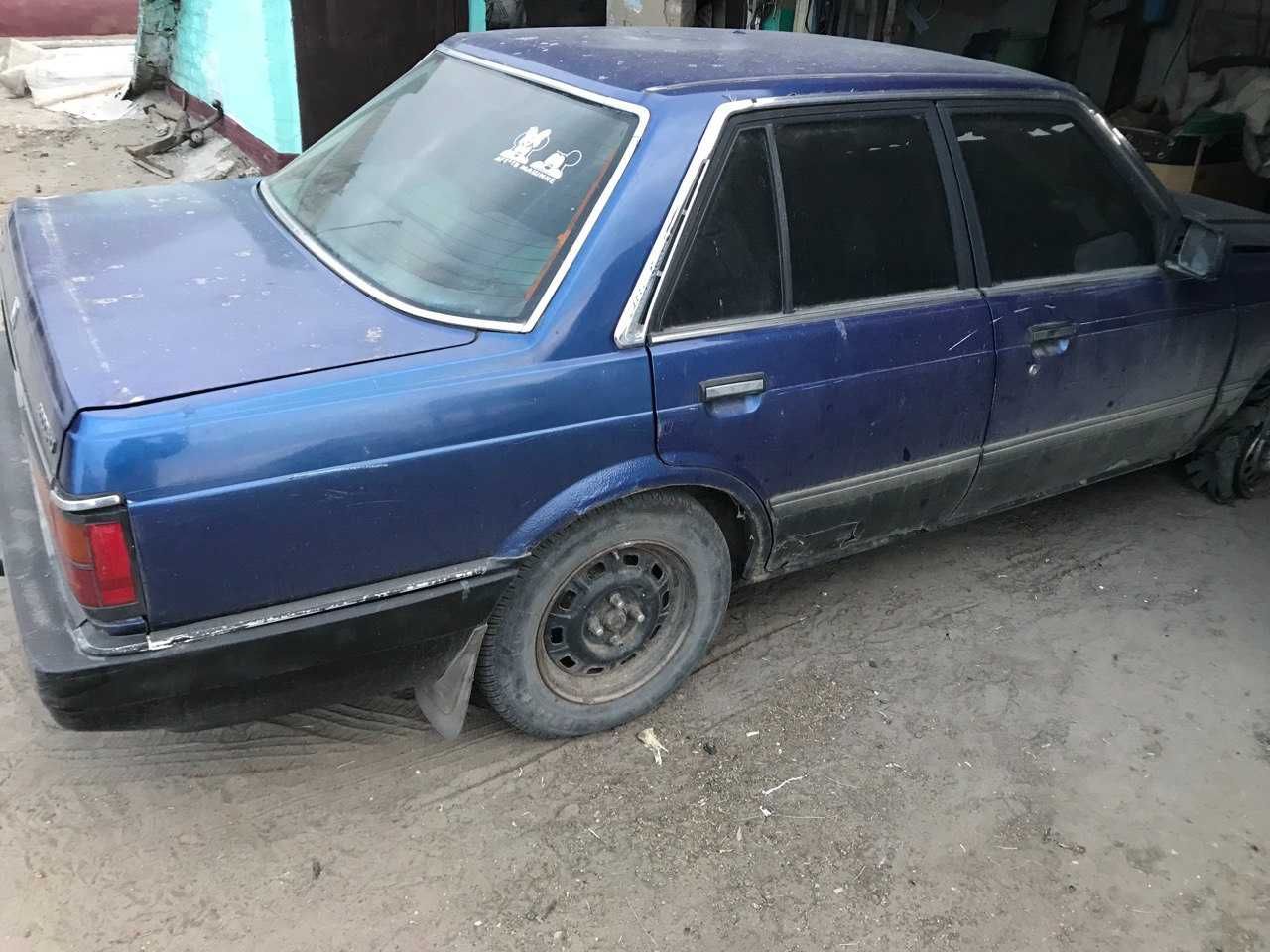 Honda accord 1986 целиком или на запчасти.