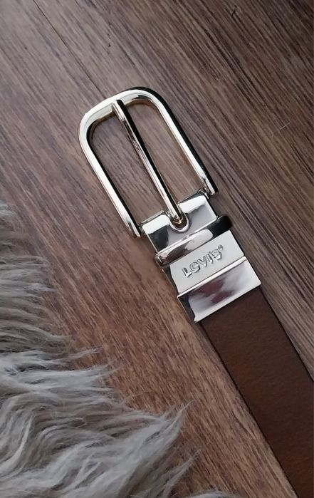 Levis pasek damski w kolorze brąz