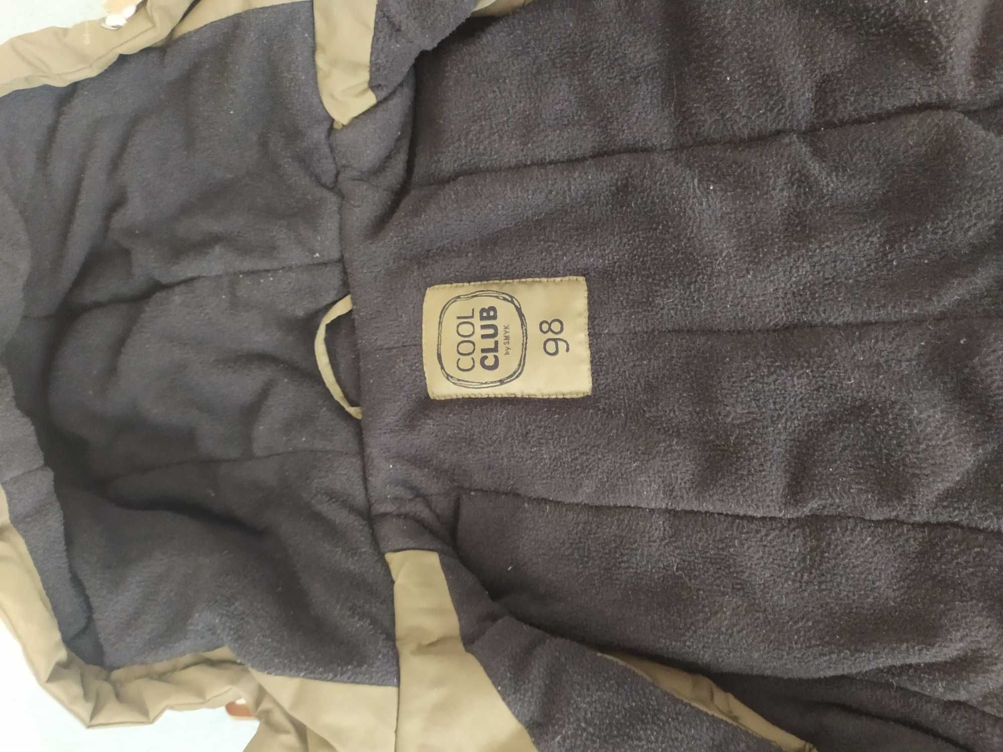 Kurtka chłopięca parka r. 98 . Pasuje na 3-4 latka.