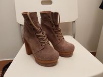 Vendo Botins Novos