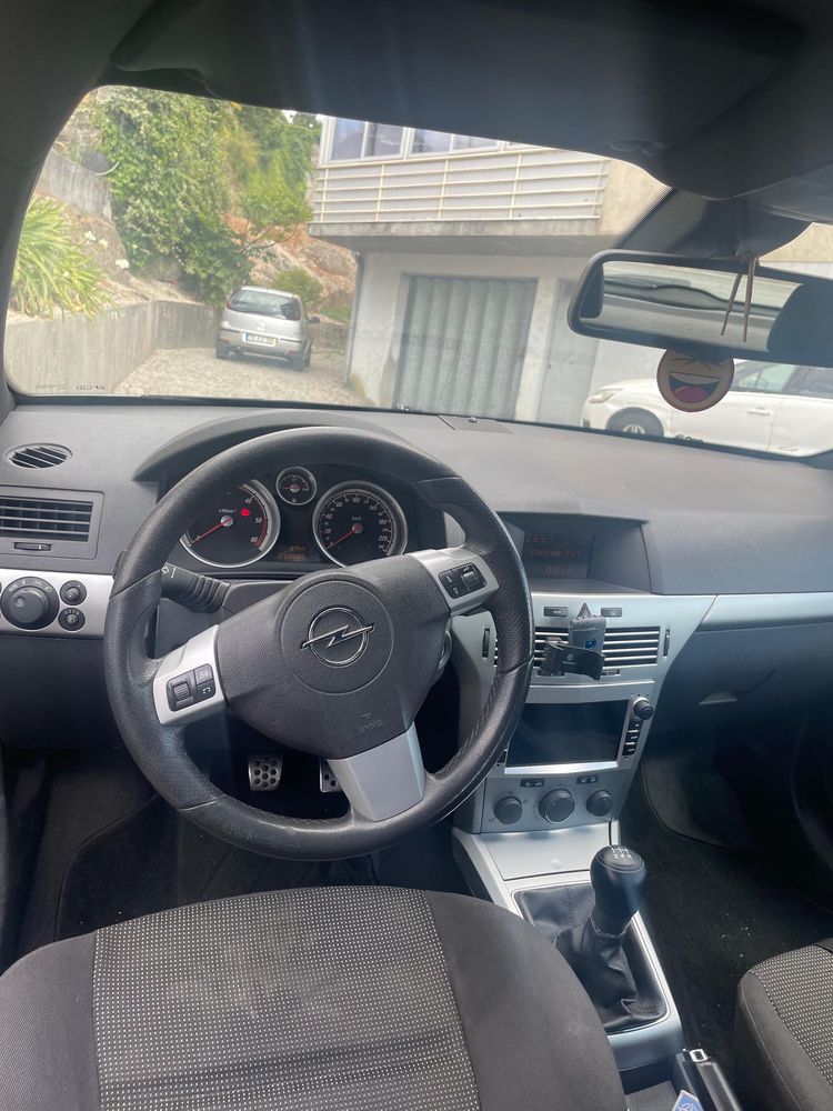 Opel Astra GTC 1.9 CDTI (120cv) – 2007
