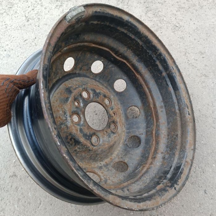 Металевий диск 5 130 R16