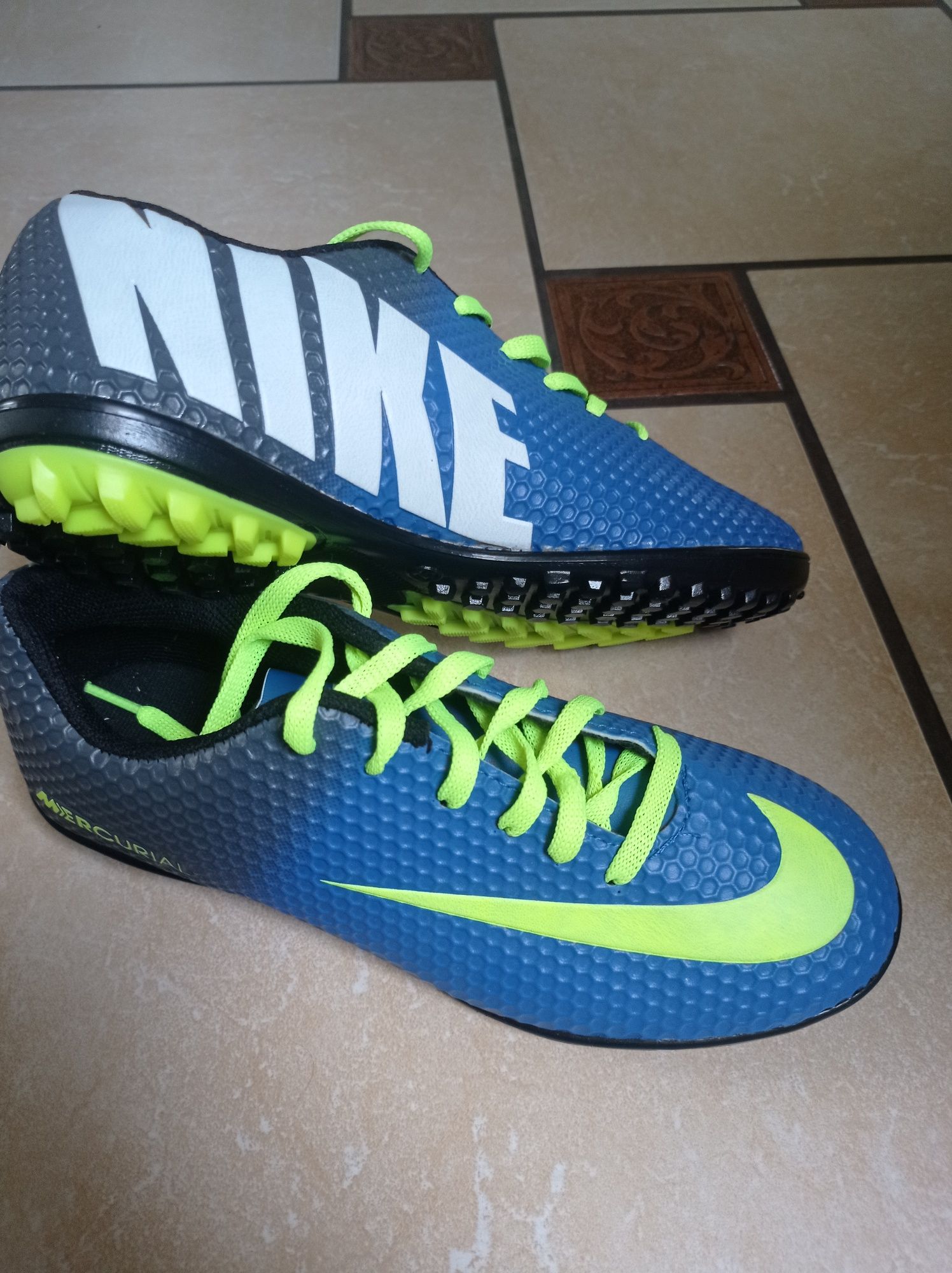 Nike halówki, buty sportowe 37