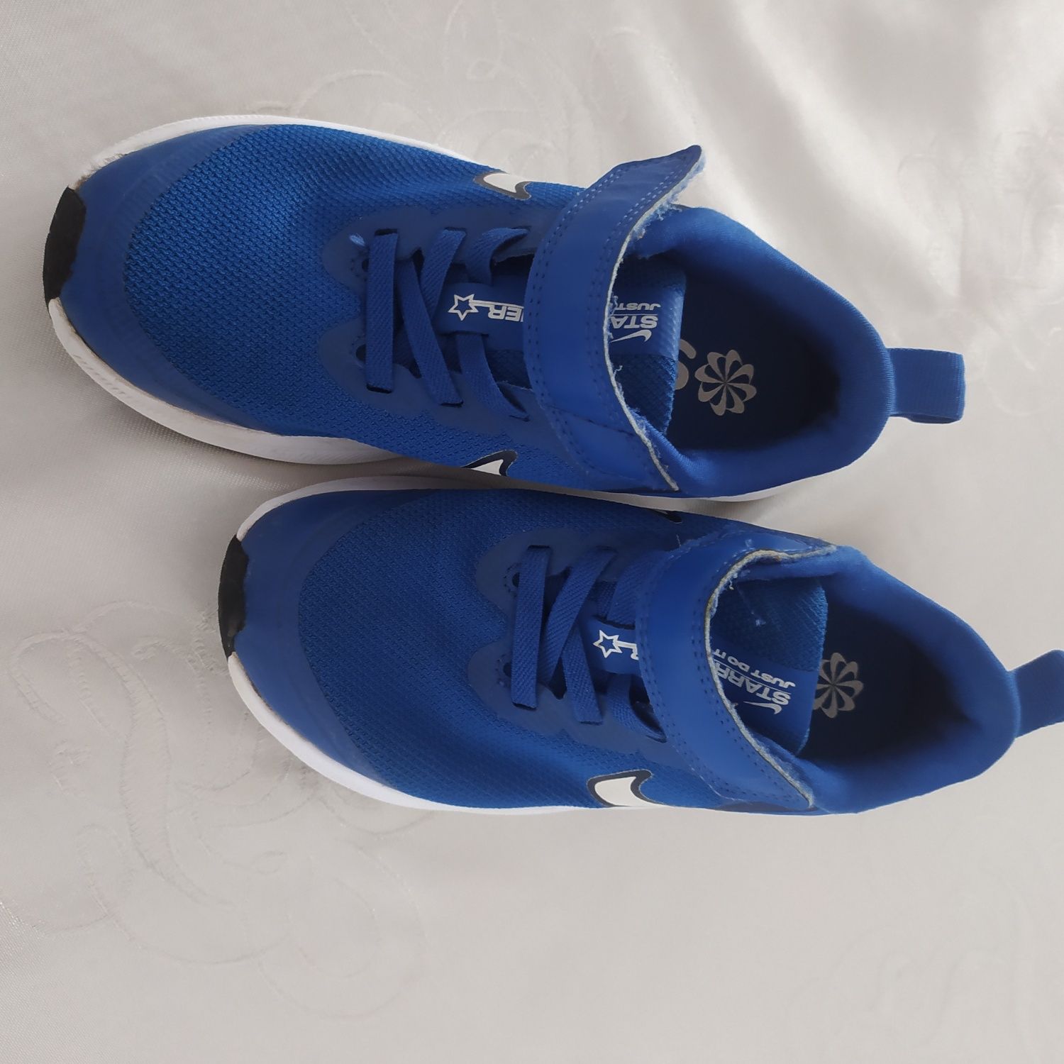 Buty trampki Nike  chłopięce SOFT RUNNER 28.5