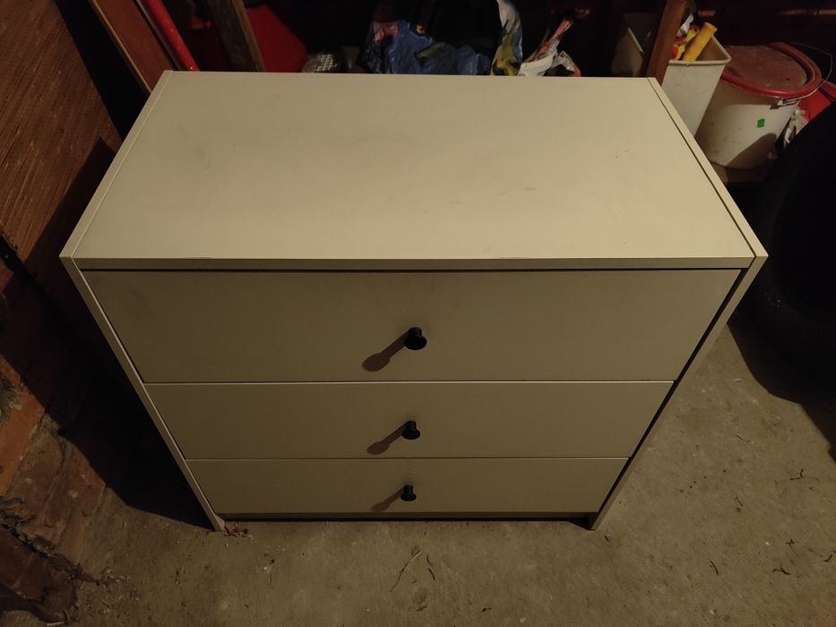 Komoda biała zadbana