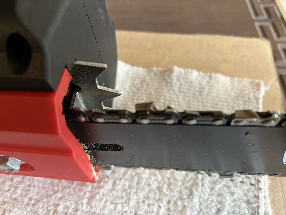 Продам новую электропилу Vitals EKZ 2240m