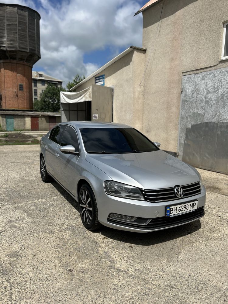 Volkswagen passat b7 official