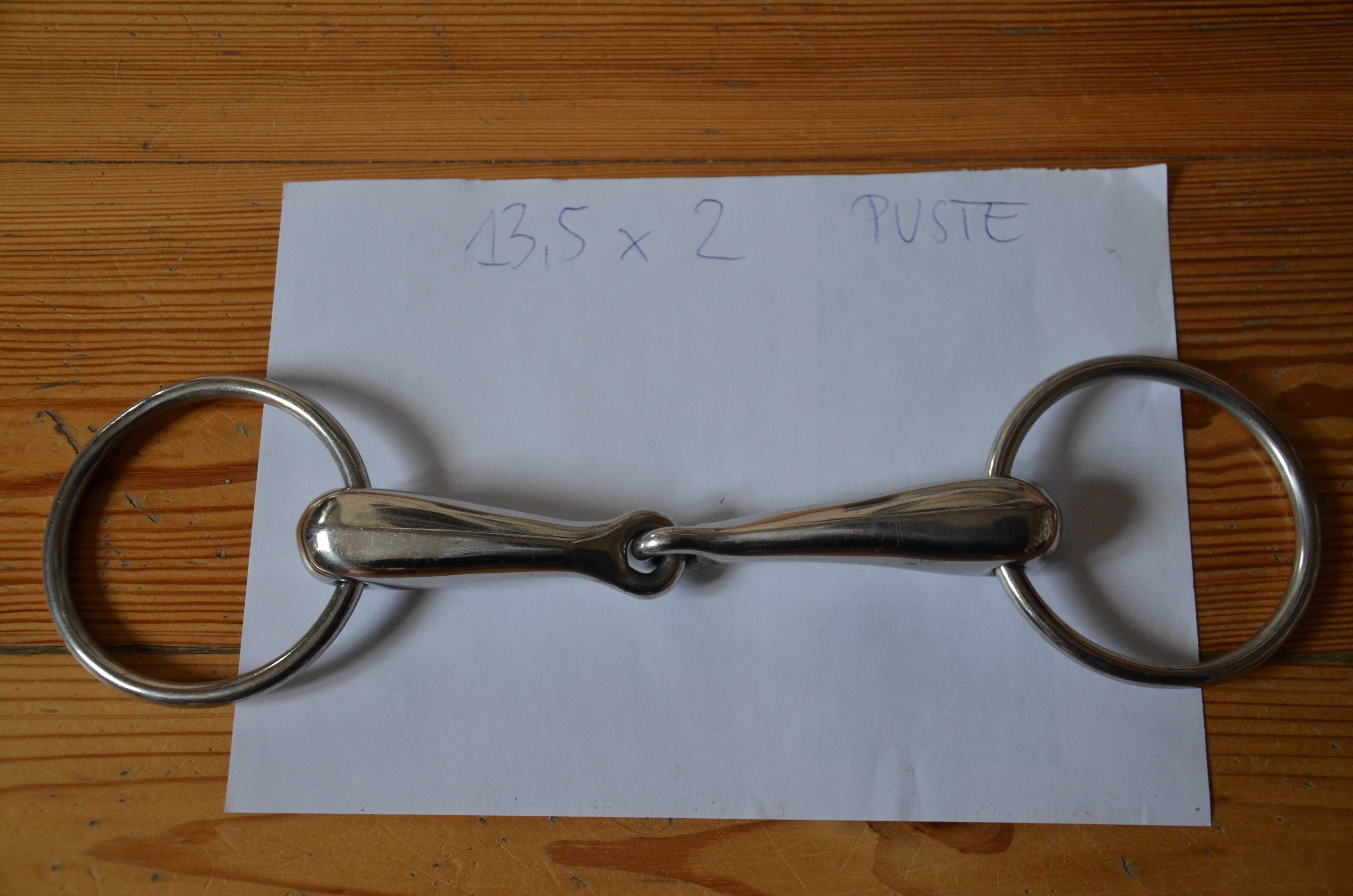 Nowe wędzidło puste pojedynczo łamane 13,5 x 2 cm