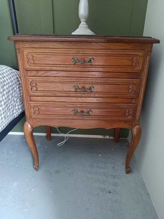 Szafka, mała komoda w stylu Ludwika