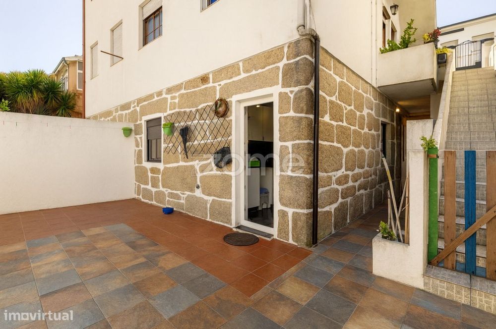 Andar moradia com terraço de 100 m² e vista rio - Arrendado