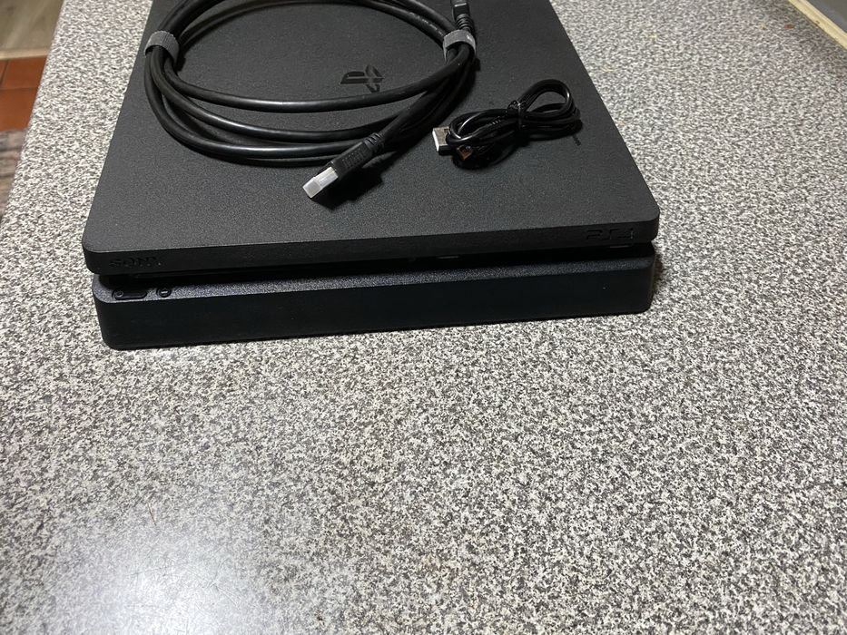 PlayStation 4 Slim com SSD Samsumg EVO 1TB- Em excelente estado