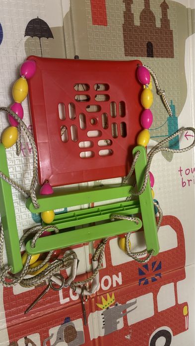 Гойдалки для дітей