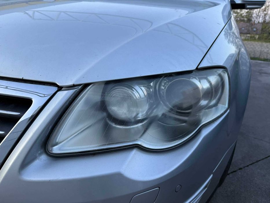 Prawa i lewa  VW Passat B6 Bi-Xenon Skretny  KOMPLETNE