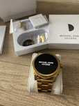 Michael Kors MKT5026
