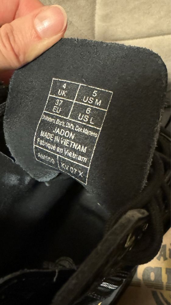 Dr. Martens jadon