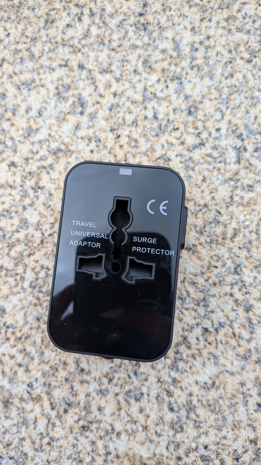 Adaptador universal de tomadas