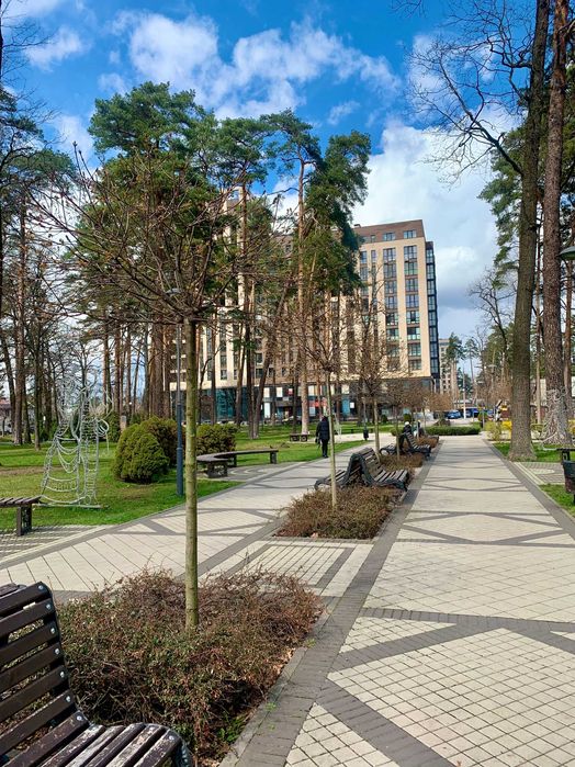 Продам простору 3-кімнатну квартиру з терасою - центр Ірпеня!