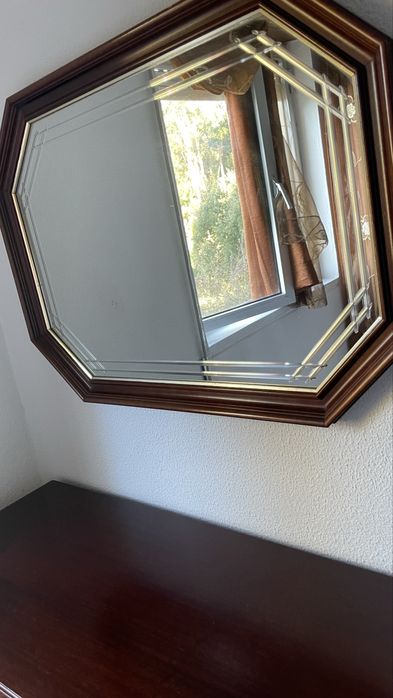 Mobilia de quarto em madeira