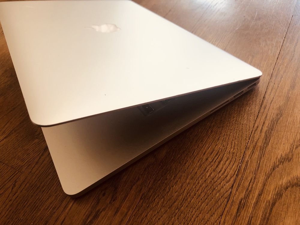 Apple Macbook Pro 15 Retina i7 2.5Ghz 16Gb 512GB AMD R9 2GB