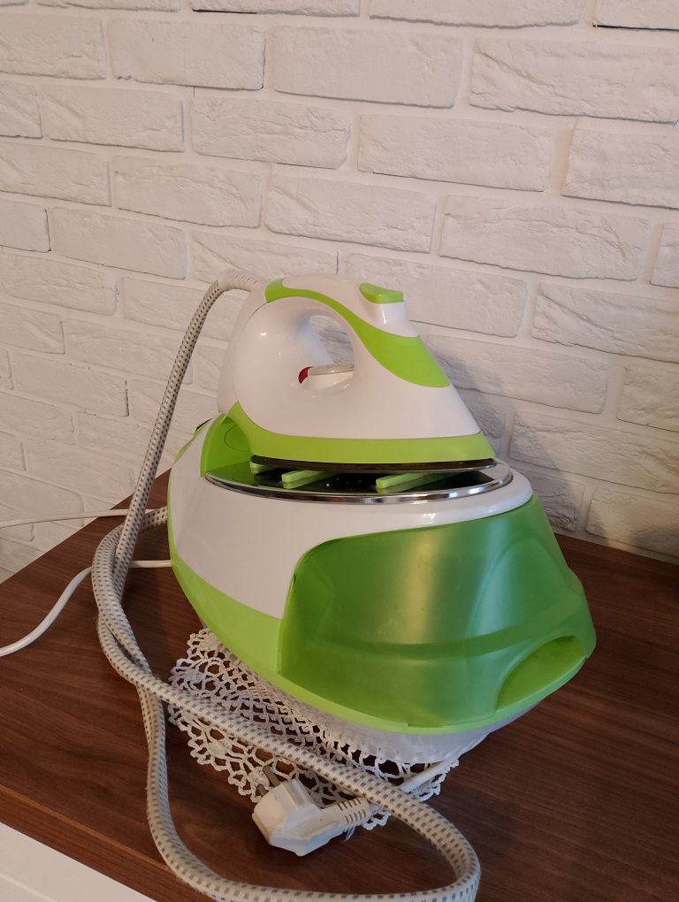 Żelazko ze stacją pary Tchibo TCM typ 6284/4 2300W parowe