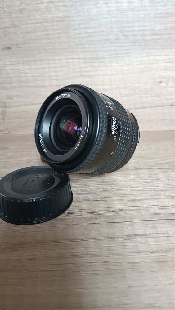 Nikon AF Nikkor 35-70mm 1:3.3-4.5 (MKII) zoom обʼєктив