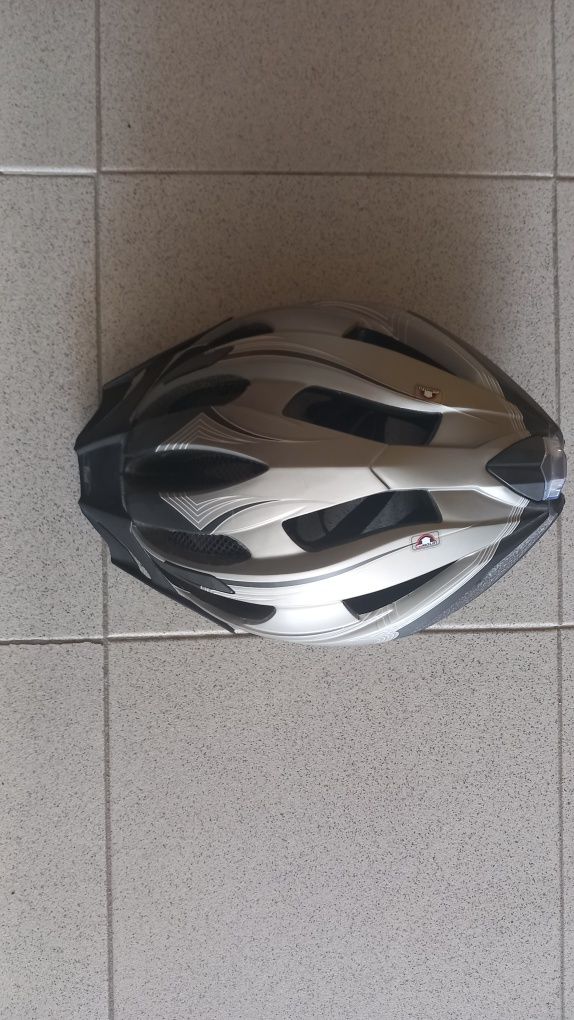 Capacete de bicicleta