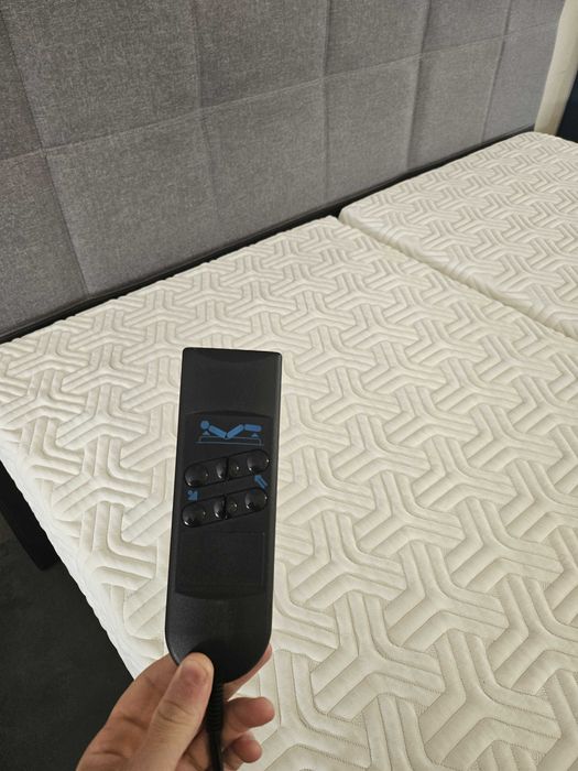 Łóżko Tempur sterowane elektrycznie z materacami Tempur Hybrid Luxe.