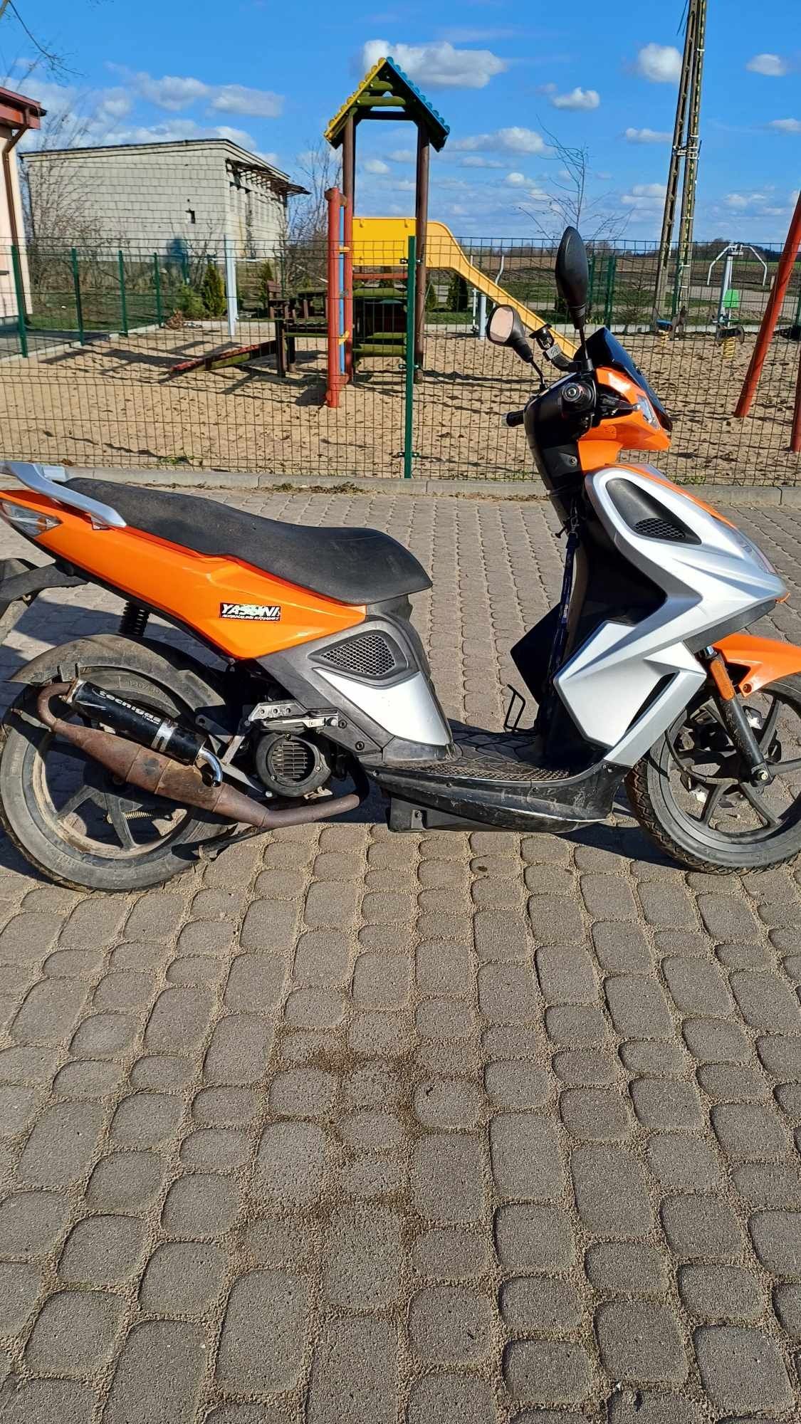 Skuter Kymco super 8