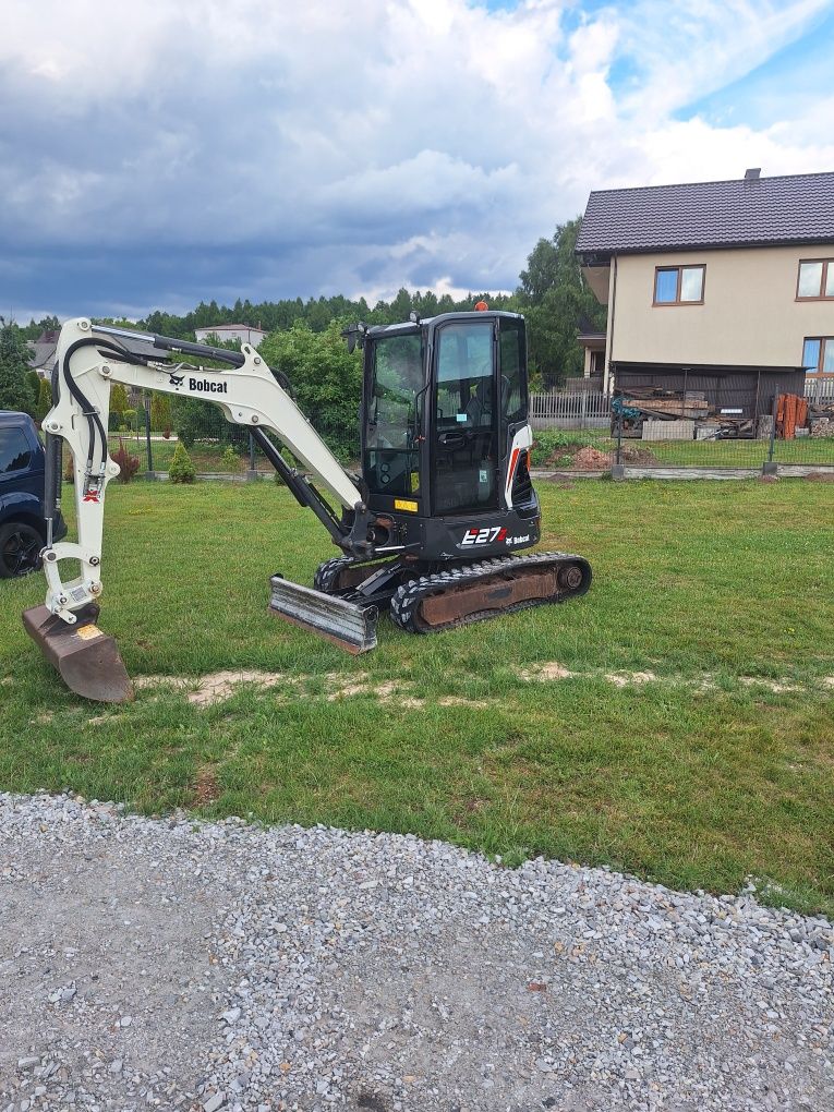Bobcat e27 z  2019roku