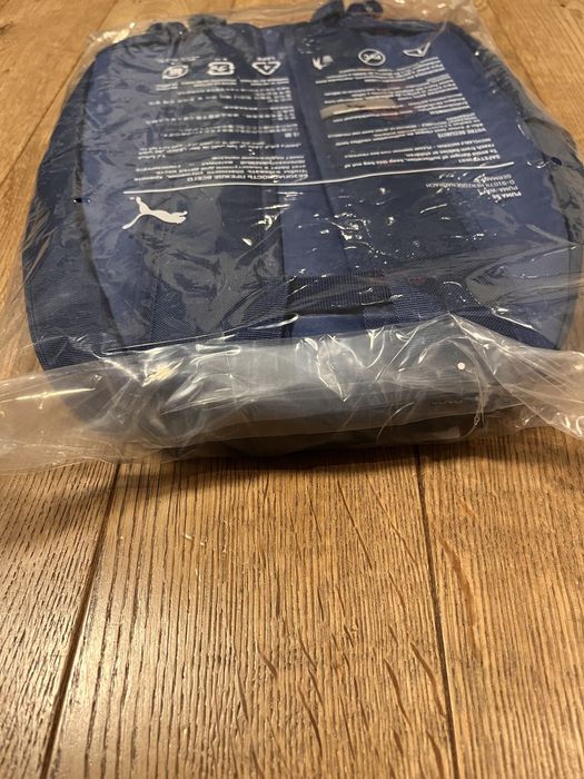 Granatowy plecak Puma