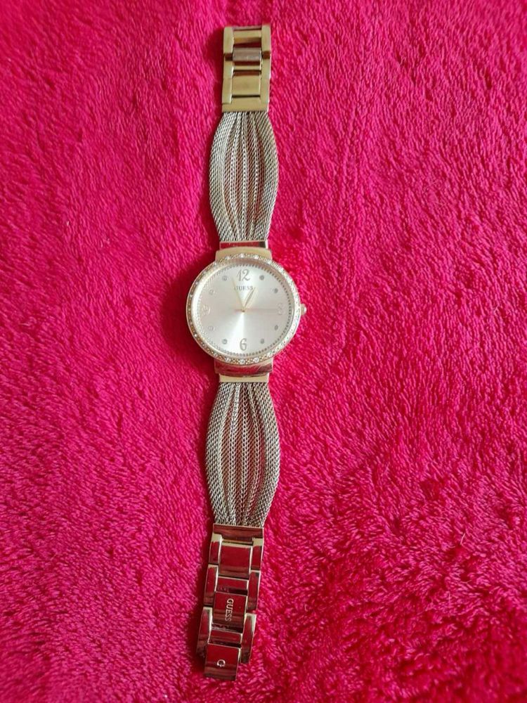 Женские часы GUESS W1083L2
