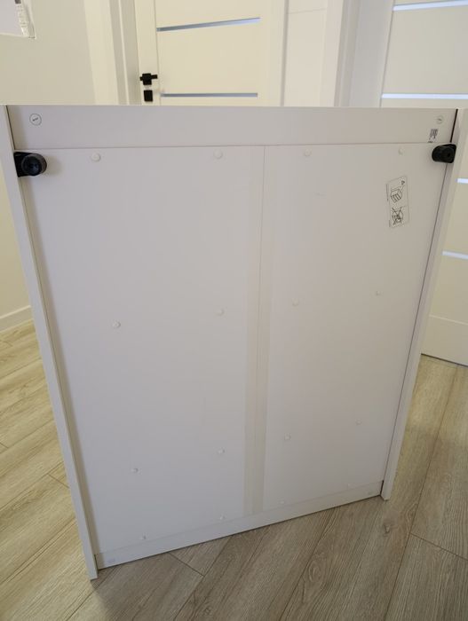 Regał na książki IKEA z szufladą BERGIG