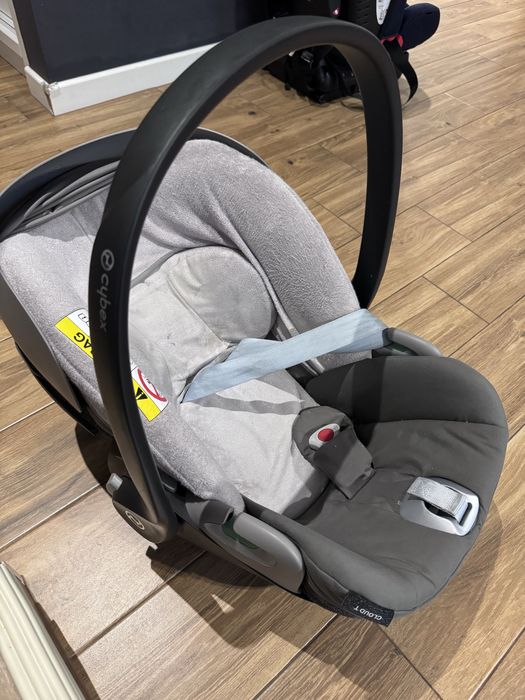 Cybex cloud t i-size + baza samochodowa