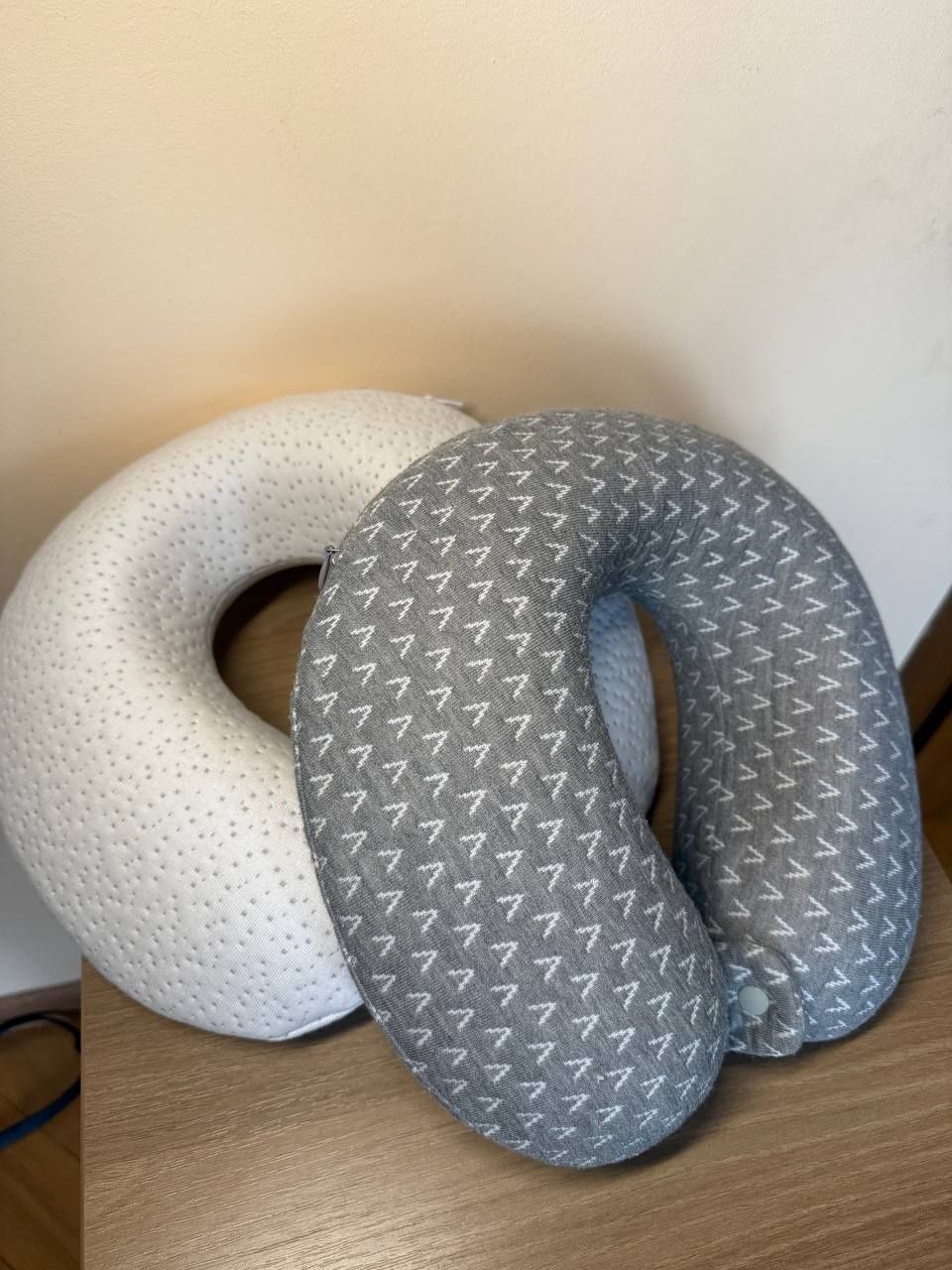 Подушка під шию WELLPUR STRANDA 30x33x9см
