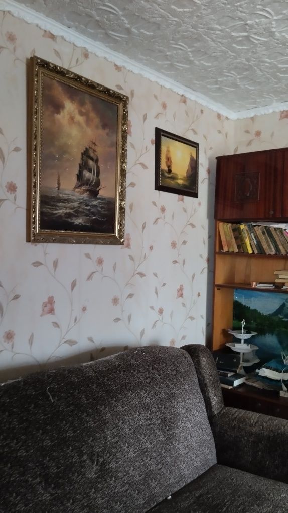 Пропонуємо продаж двох кімнатної квартири