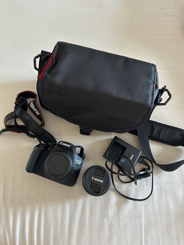 Camera canon 2000D
