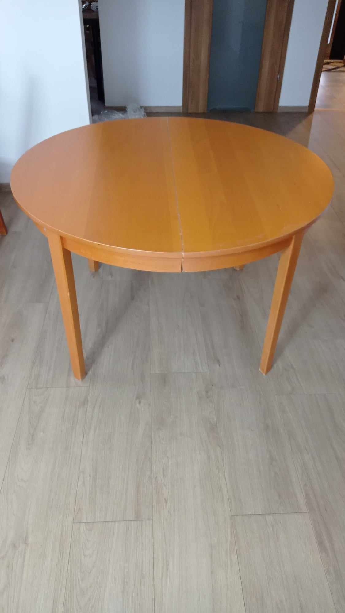 Okrągły Stół + 8 krzeseł