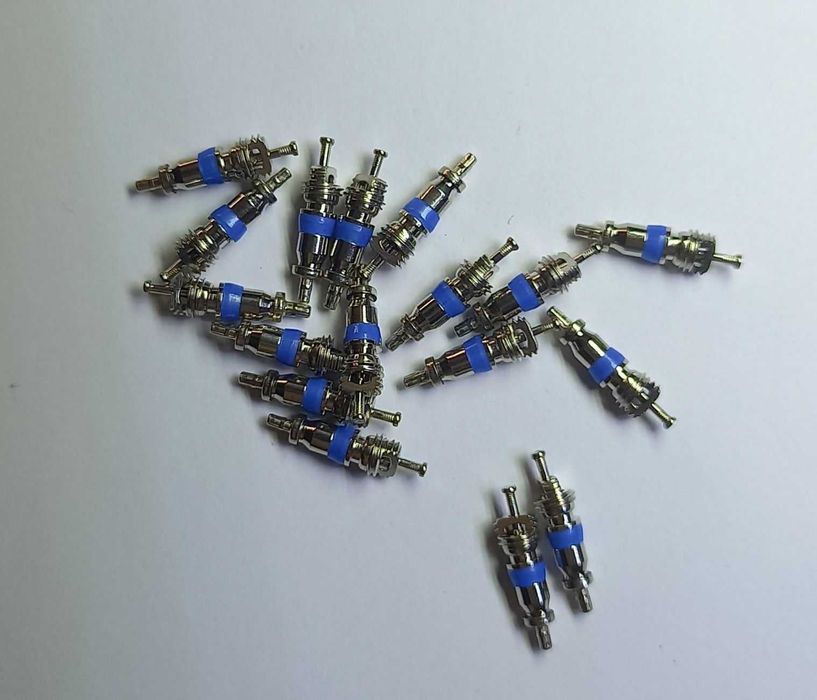 Wentylek do zaworu serwisowego do układów klimatyzacji - 17 sztuk.