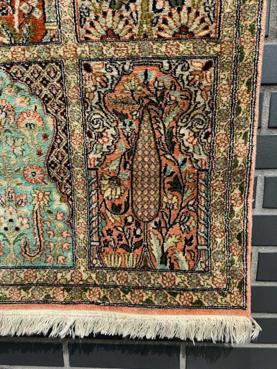 jedwabny dywan perski w kwatery Ghoum / Goum 135x62 cm galeria 8 tyś