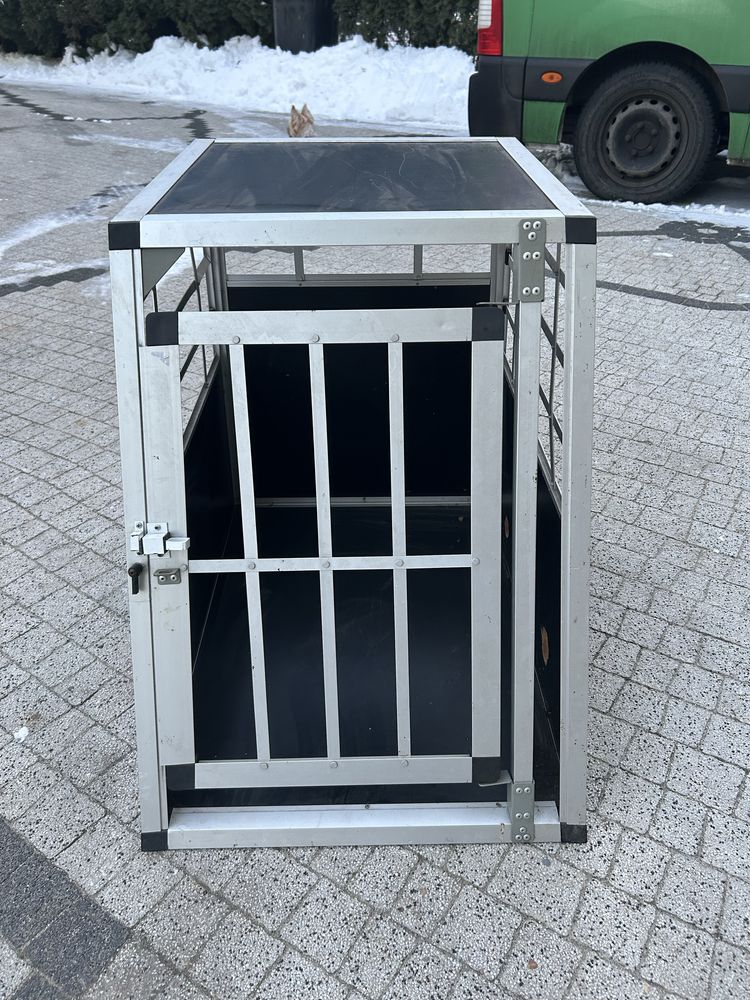 Transporter, klatka, kennel dla psa.