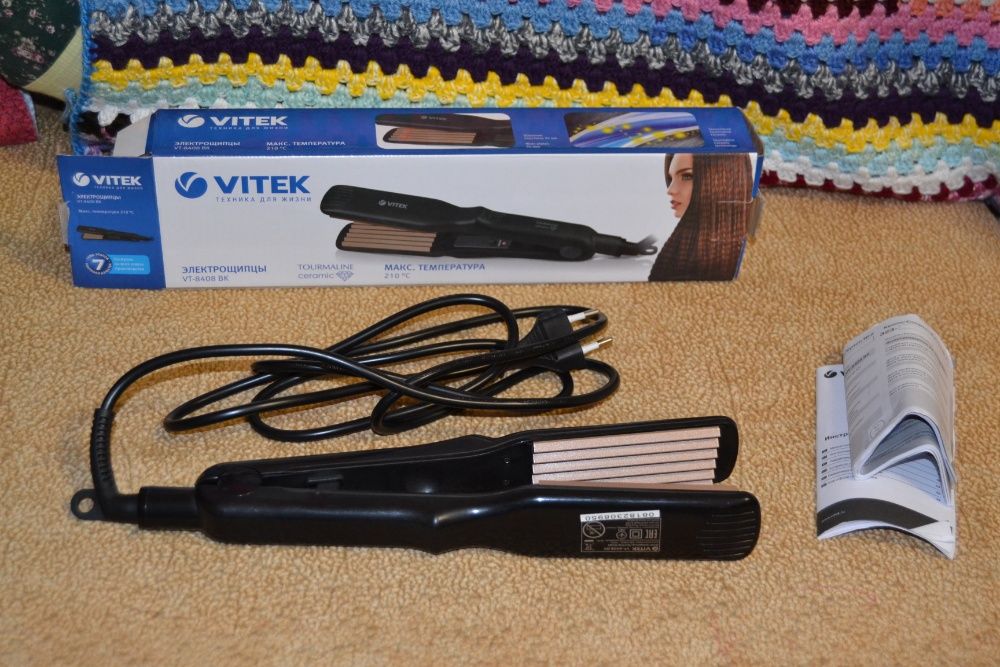 Выпрямитель для волос утюжок Vitek VT-8408 б/у