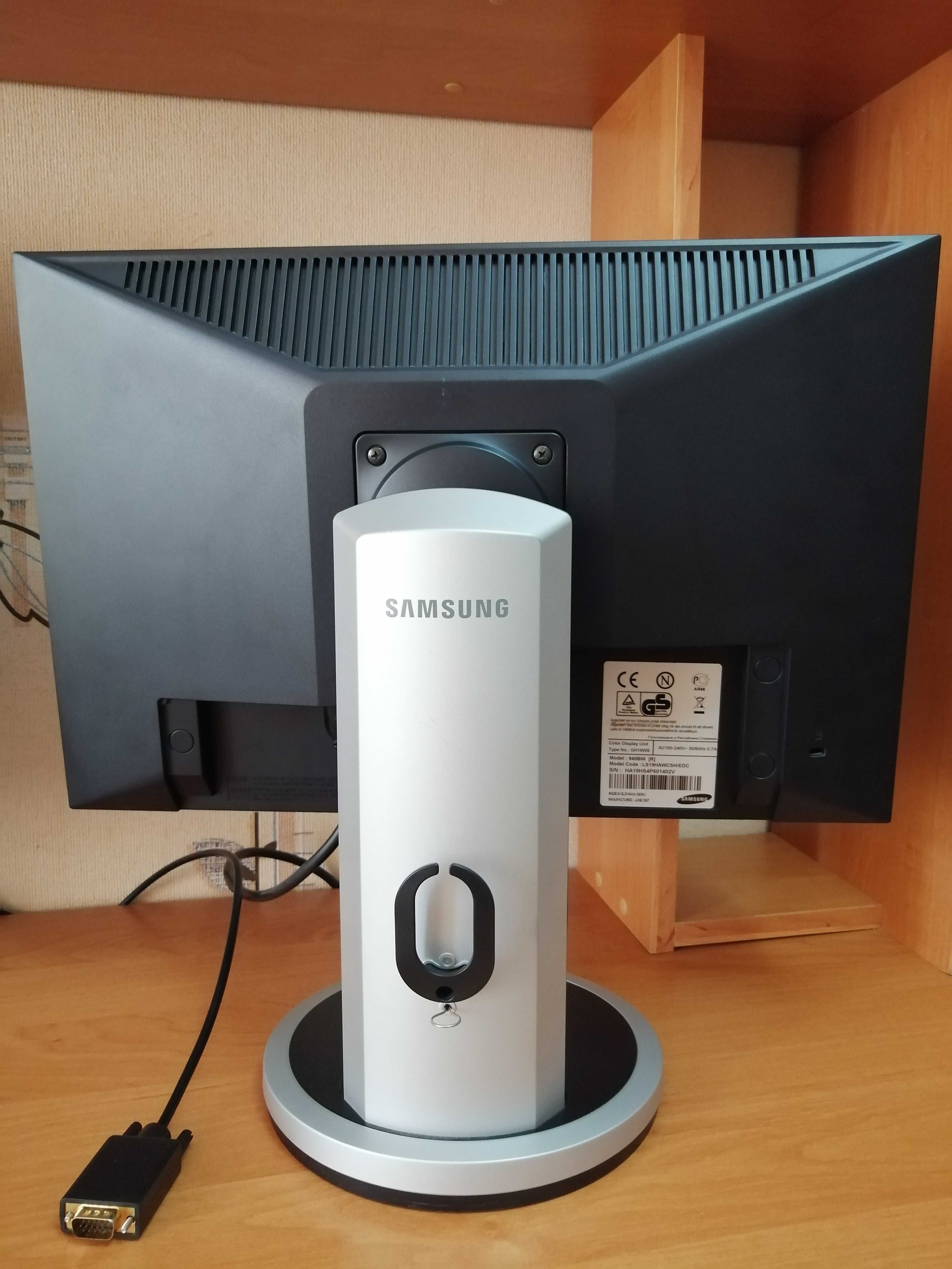 Монітор Samsung SyncMaster 940BW і Кабель VGA на HDMI
