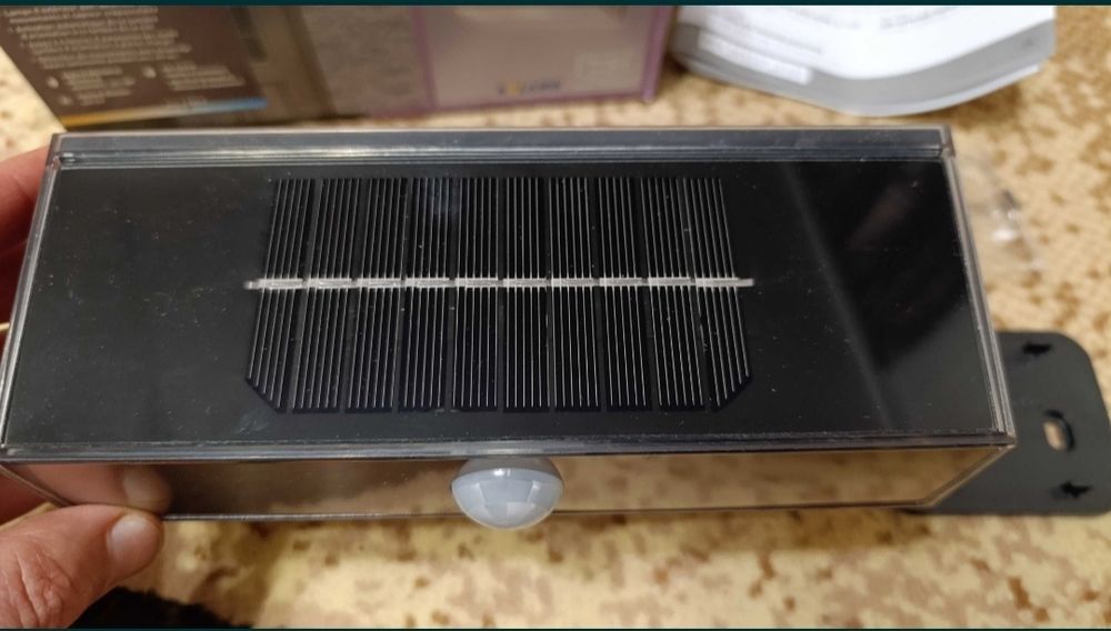 Світильник фонар led на сонячній батареї з датчиком руху