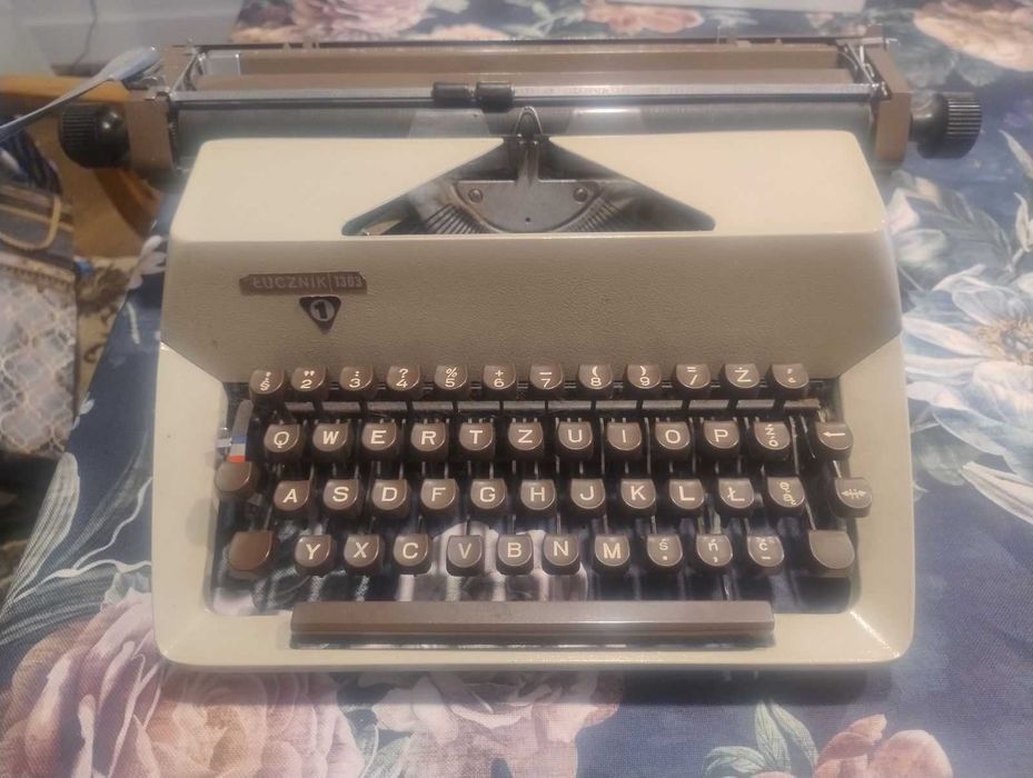 Maszyna do pisania Łucznik 1303